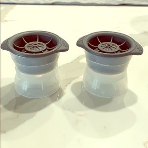 Free with purchase-Whiskey ice cube trays